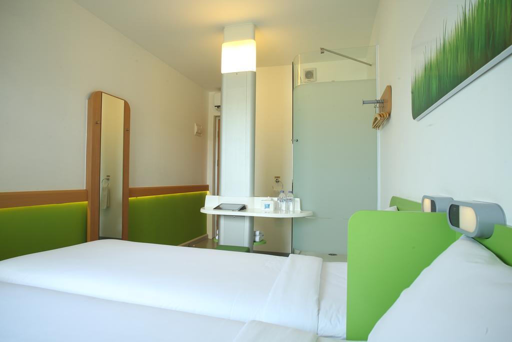 Cordia Hotel Surabaya Airport - Hotel Dalam Bandara - Formerly Ibis Budget Surabaya Airport Sidoarjo Zewnętrze zdjęcie