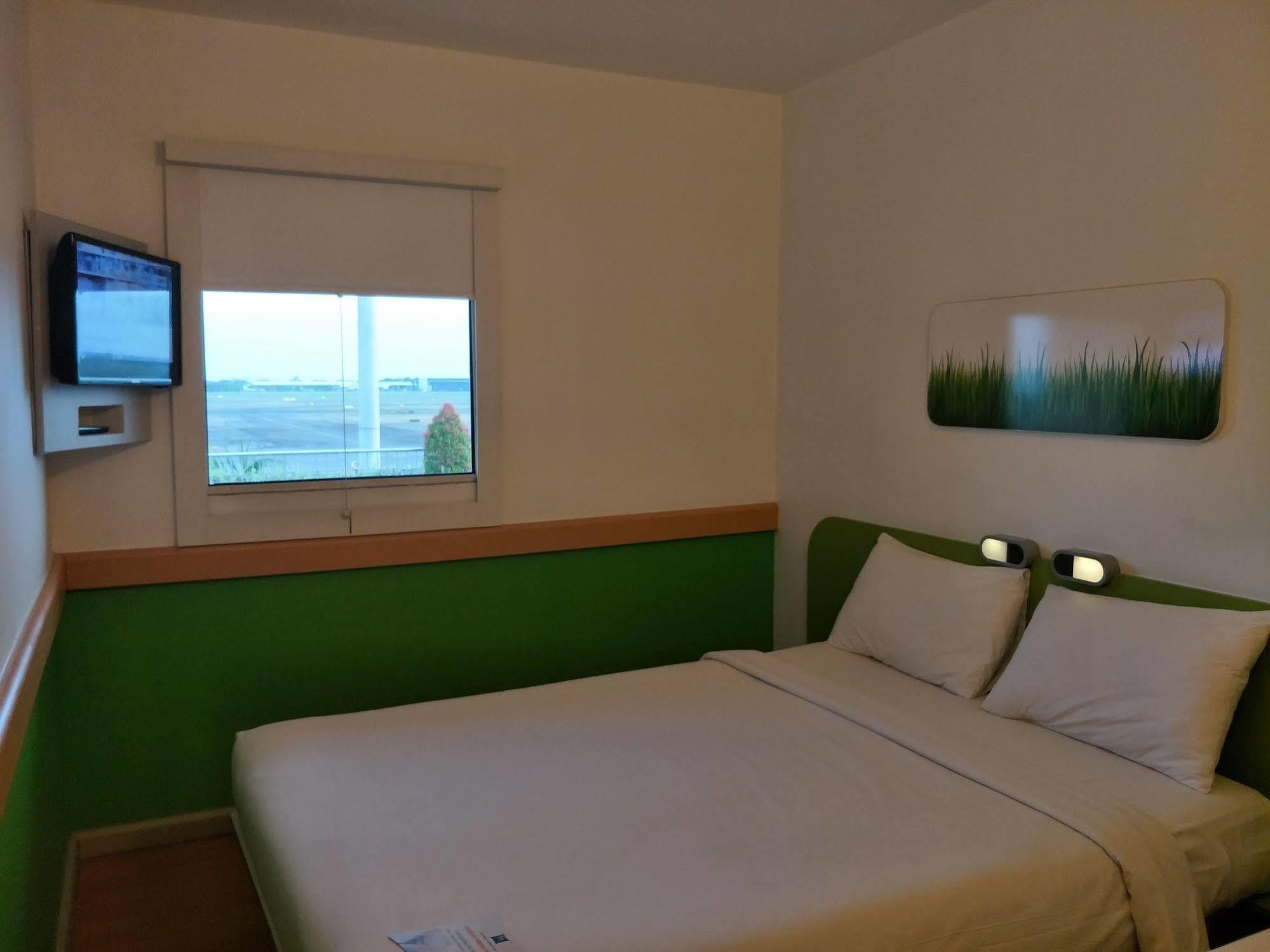 Cordia Hotel Surabaya Airport - Hotel Dalam Bandara - Formerly Ibis Budget Surabaya Airport Sidoarjo Zewnętrze zdjęcie