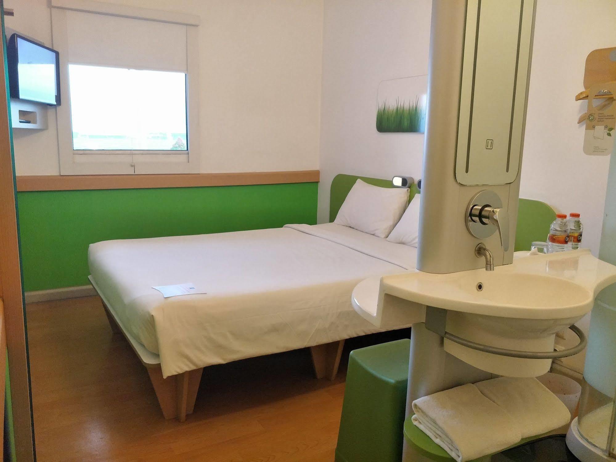 Cordia Hotel Surabaya Airport - Hotel Dalam Bandara - Formerly Ibis Budget Surabaya Airport Sidoarjo Zewnętrze zdjęcie