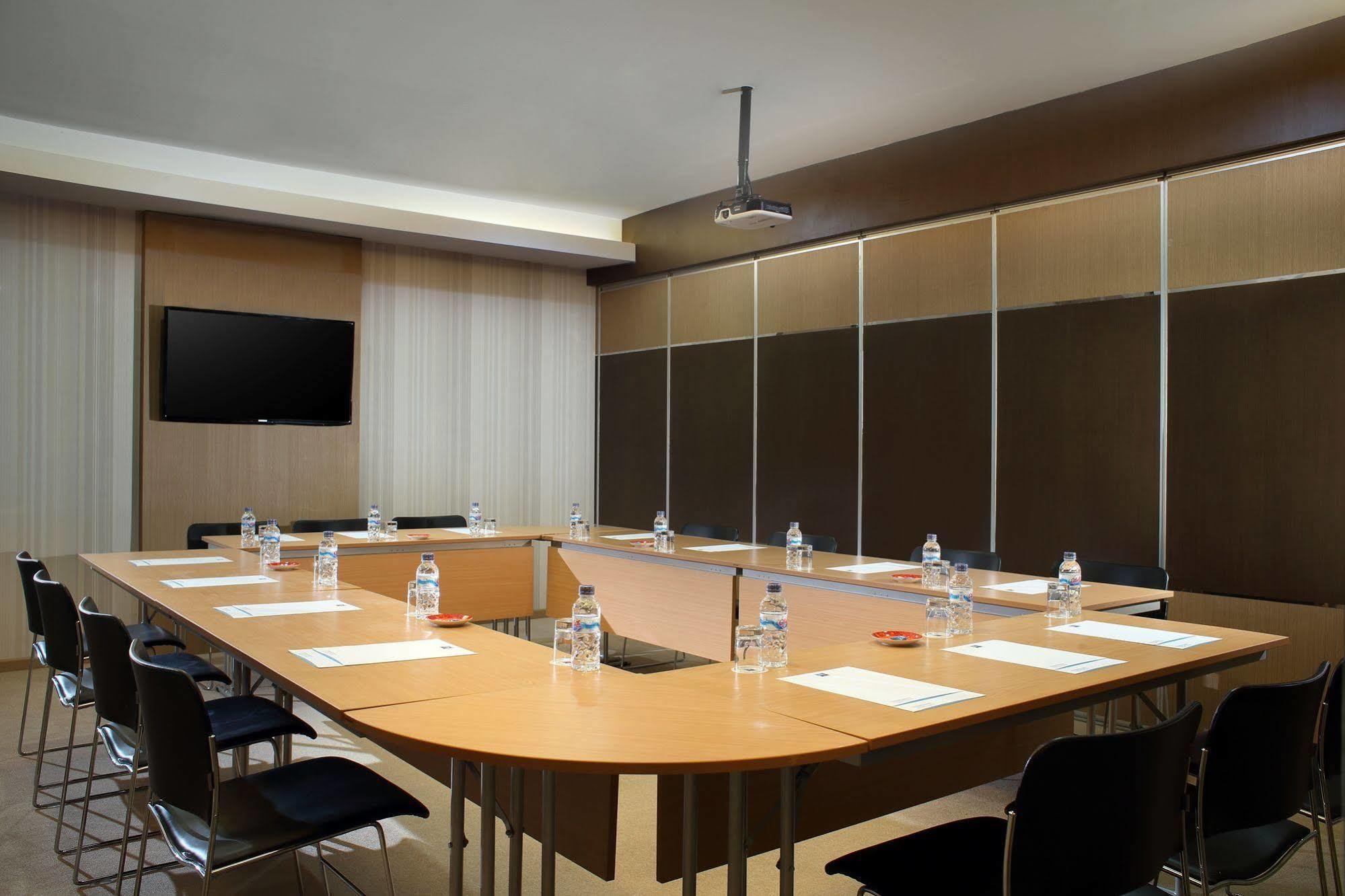 Cordia Hotel Surabaya Airport - Hotel Dalam Bandara - Formerly Ibis Budget Surabaya Airport Sidoarjo Zewnętrze zdjęcie